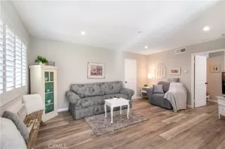 Photo #5: OC22156983 Listing