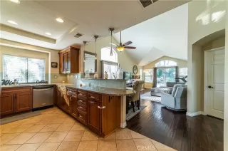 Photo #5: OC22169465 Listing