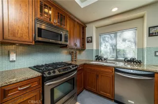 Photo #6: OC22169465 Listing