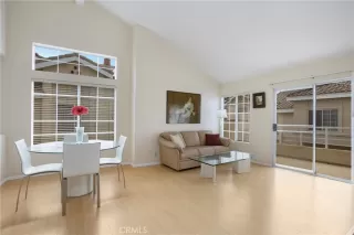 Photo #4: OC22170314 Listing 