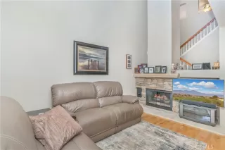 Photo #4: OC22172239 Listing 