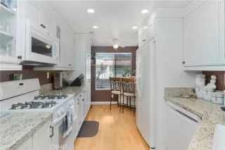 Photo #6: OC22172239 Listing 