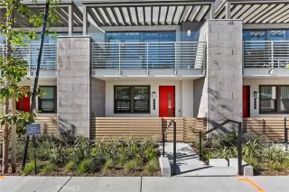 More Details about MLS # OC22180785 : 827 S GRABLE CIRCLE