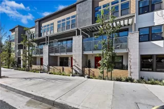 Photo #3: OC22180785 Listing 