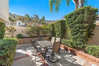 Photo #1: OC22182159 Listing 