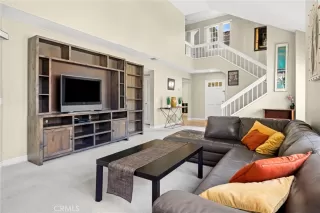 Photo #1: OC22185992 Listing