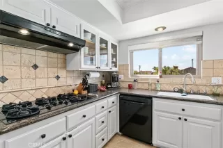 Photo #2: OC22187065 Listing