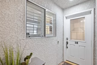 Photo #2: OC22191202 Listing