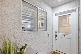 Photo #3: OC22191202 Listing