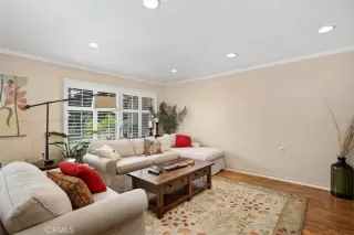 Photo #5: OC22191202 Listing