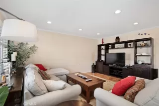 Photo #6: OC22191202 Listing