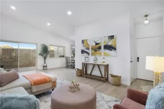 Photo #1: OC22194442 Listing