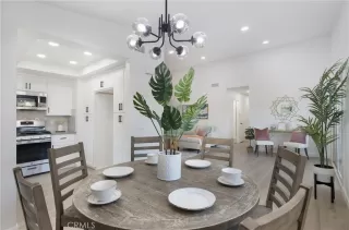 Photo #5: OC22194442 Listing