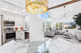 Photo #3: OC22194751 Listing 