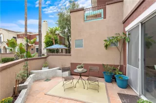 Photo #3: OC22198021 Listing