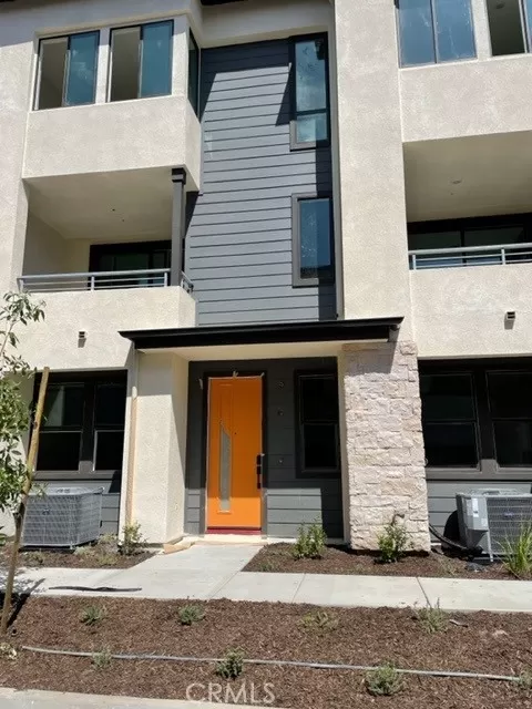 MLS: OC22202693 Condo For Sale