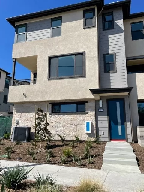 MLS: OC22202729 Condo For Sale