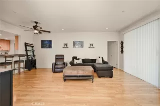 Photo #3: OC22202759 Listing