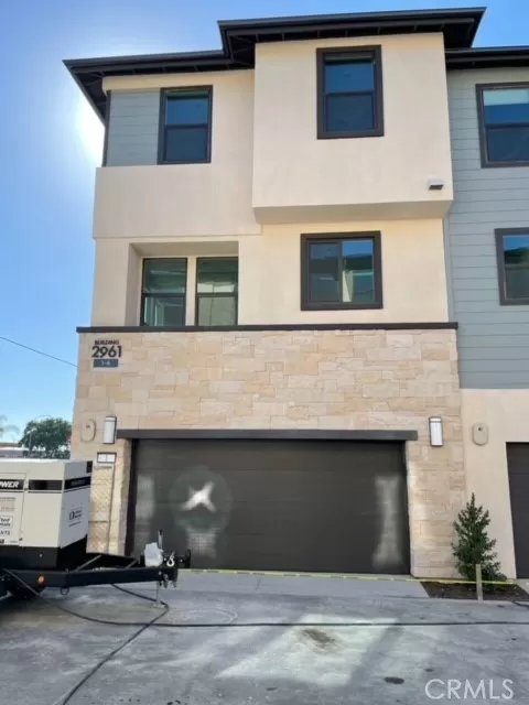 MLS: OC22202818 Condo For Sale