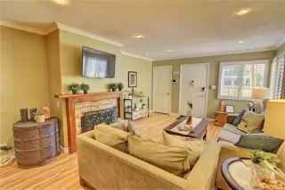 Photo #6: OC22203549 Listing