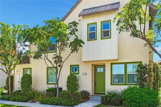 MLS: OC22205916 Condo For Sale