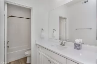 Photo #6: OC22205916 Listing