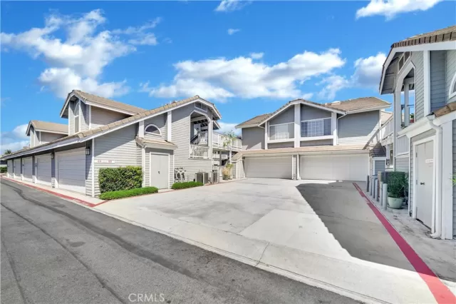 MLS: OC22207177 Condo For Sale