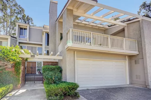 MLS: OC22207430 Condo For Sale