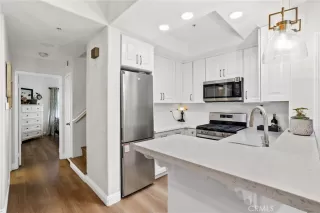 Photo #3: OC22207818 Listing 