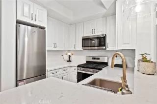 Photo #4: OC22207818 Listing 