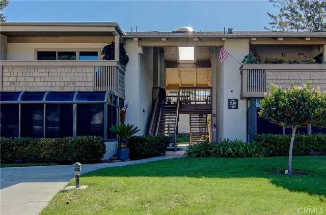 MLS: OC22208447 Condo For Sale