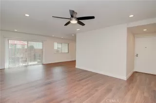 Photo #5: OC22208447 Listing