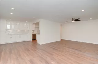 Photo #6: OC22208447 Listing