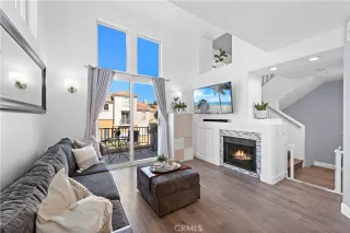 Photo #4: OC22208923 Listing 