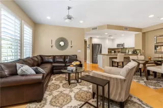 Photo #4: OC22209021 Listing