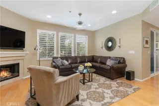 Photo #5: OC22209021 Listing