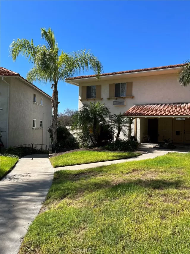 MLS: OC22210478 Condo For Sale