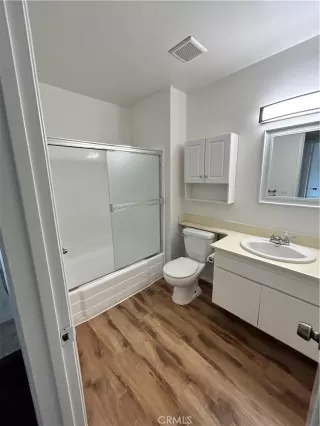 Photo #5: OC22211623 Listing