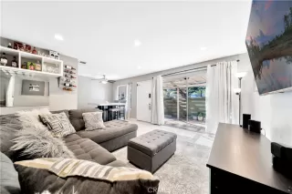 Photo #6: OC22211690 Listing 