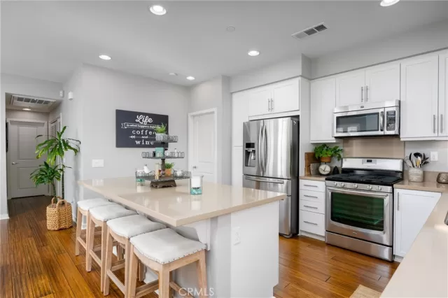 MLS: OC22213877 Condo For Sale