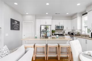 Photo #2: OC22213877 Listing 