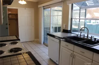 Photo #3: OC22214360 Listing