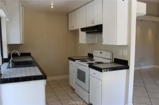 Photo #4: OC22214360 Listing