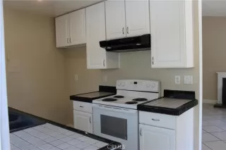 Photo #5: OC22214360 Listing