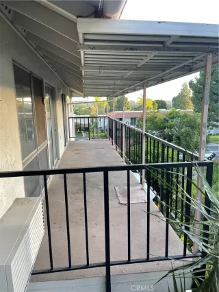 Photo #2: OC22214763 Listing