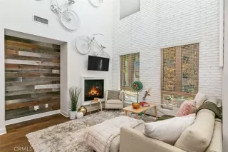 Photo #4: OC22216232 Listing 