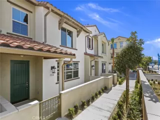 Photo #2: OC22217693 Listing 