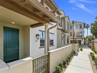 Photo #4: OC22217693 Listing 