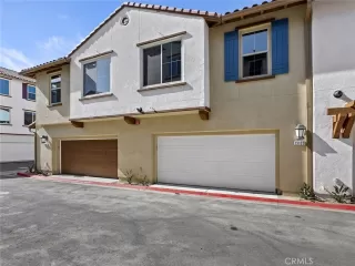 Photo #5: OC22217693 Listing 