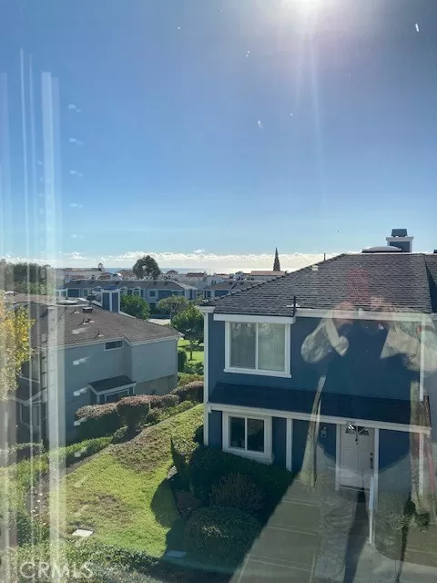 MLS: OC22218467 Condo For Sale